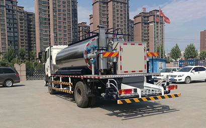 Several common faults in the spraying process of asphalt spreaders
